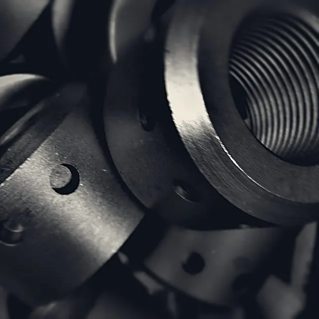 Slotted round nuts